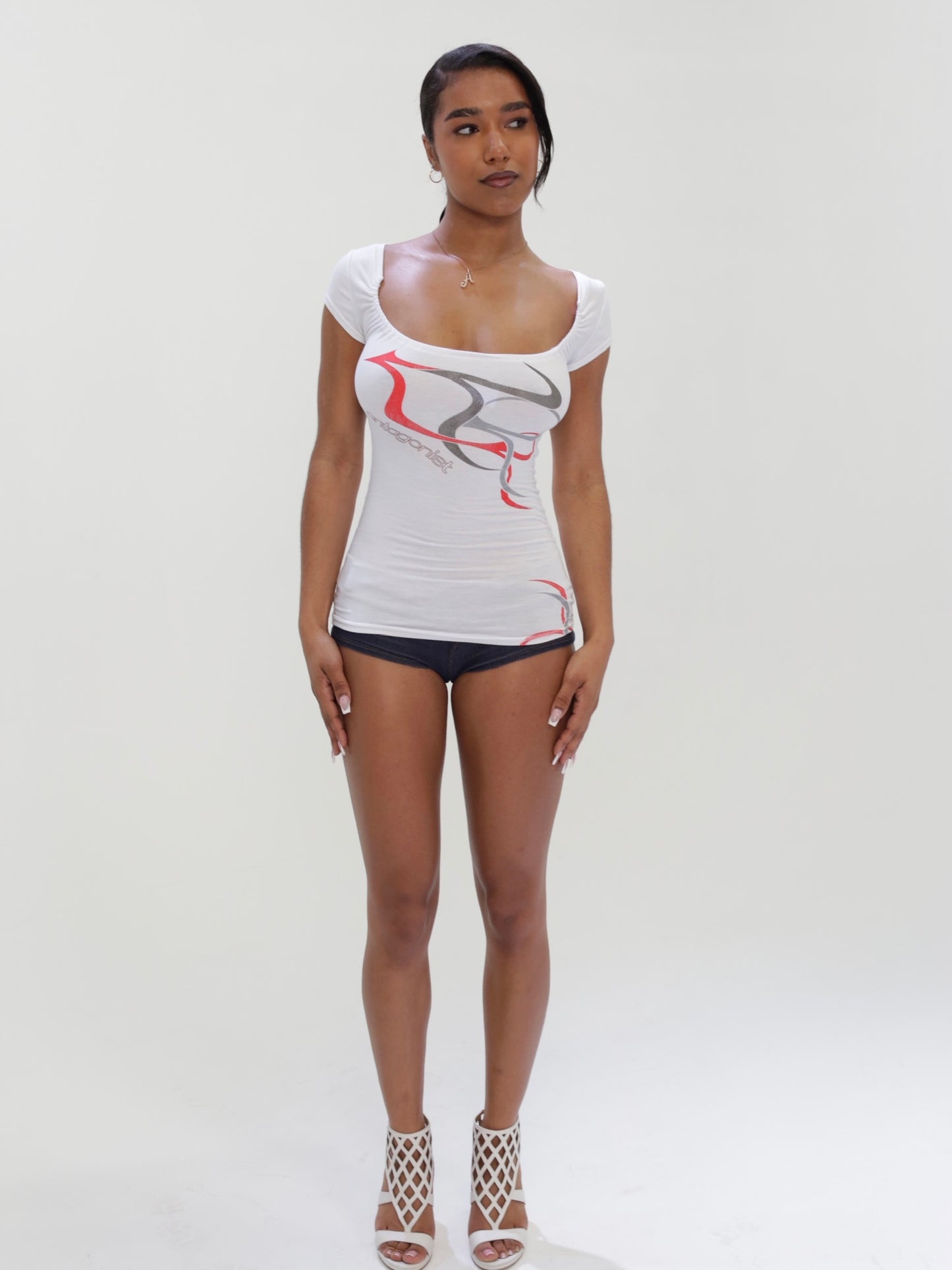 Amber Tee